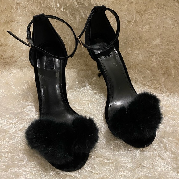 Shoes - Picture 2 of 3